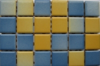 Blauw/Geel mix 2.3 x 2.3 cm keramiek glans VB