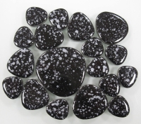 Zwart spikkel vormpjes keramiek