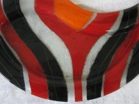 Schaal Rood zwart krul
