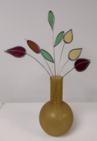 Vaas met bloemen geel